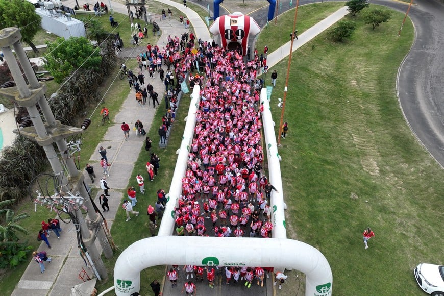 Marea Roja y Blanca maratón aniversario 118° Unión