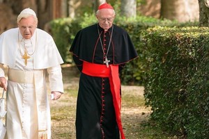 Bergoglio según Jonathan Pryce en “Los dos papas”. Foto: Netflix