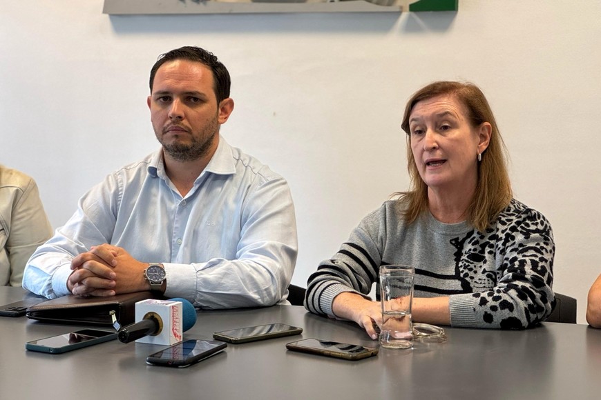 Encabezaron la presentación la secretaria de Salud de la provincia de Santa Fe, Andrea Uboldi; el intendente de la localidad, Cristian Marega, también presidente de la Comisión Ejecutiva del Samco; la directora de la Región de Salud - Nodo Reconquista, Luciana Ramoa; y la jefa de Enfermería, Nancy Casco.