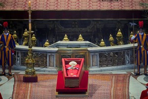 El cuerpo de Francisco fue trasladado a la basílica este miércoles. Crédito: Andrew Medichini/Reuters