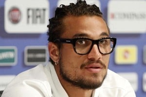 Osvaldo sufrió un derrame pleural y presenta una infección en el pulmón.