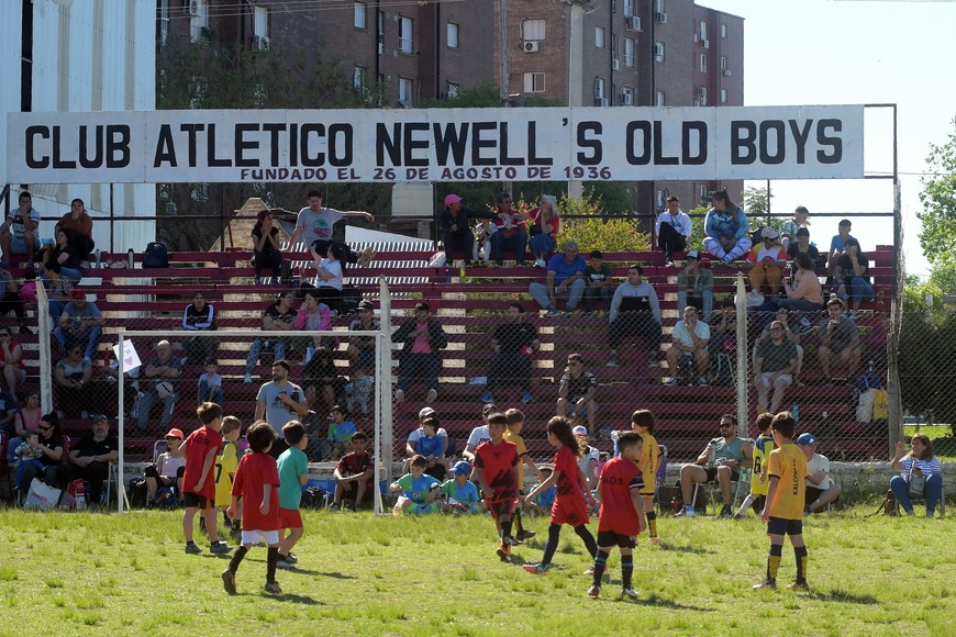 Imagen ilustrativa. A disfrutar. Los chicos se prepararon para disputar el primer encuentro del año en la cancha de Newell's. Crédito: Guillermo Di Salvatore