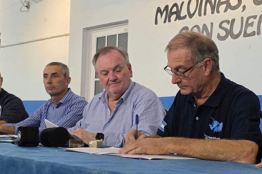 “Nos pone muy contentos que a través de estos Programas Provinciales estas instituciones tan queridas por la comunidad avanzan con mejoras concretas que elevan su nivel de servicio para todos los socios y vecinos”, expresó Michlig