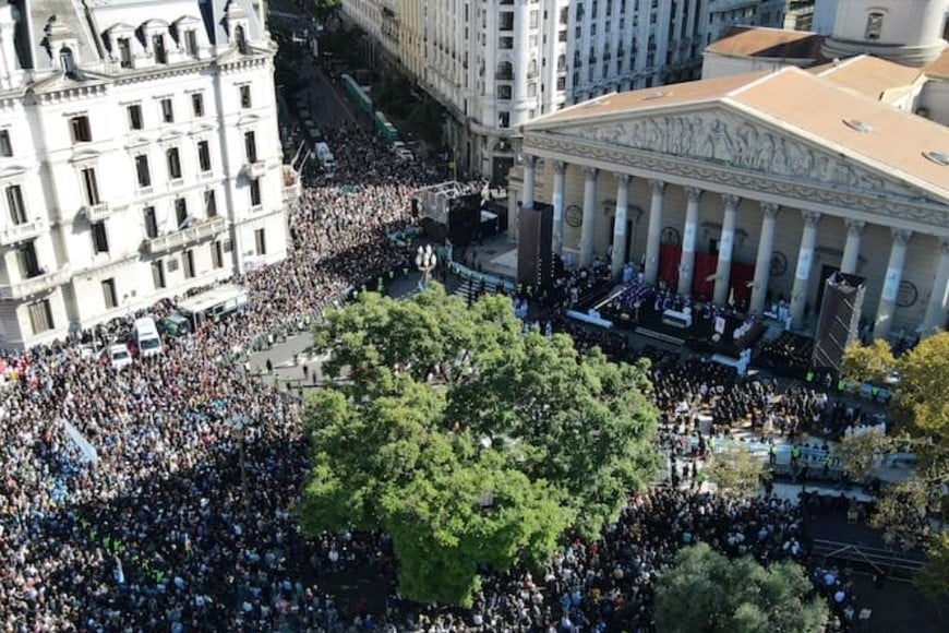 Así lucía la Catedral durante la misa. Crédito: La Nación