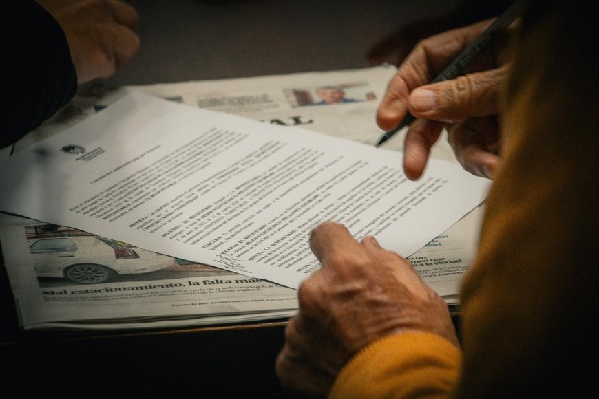 “Hoy estas familias pueden tener la tranquilidad de que lo que construyeron ladrillo a ladrillo, con tanto esfuerzo, les pertenece legalmente”, expresó Tejeda.