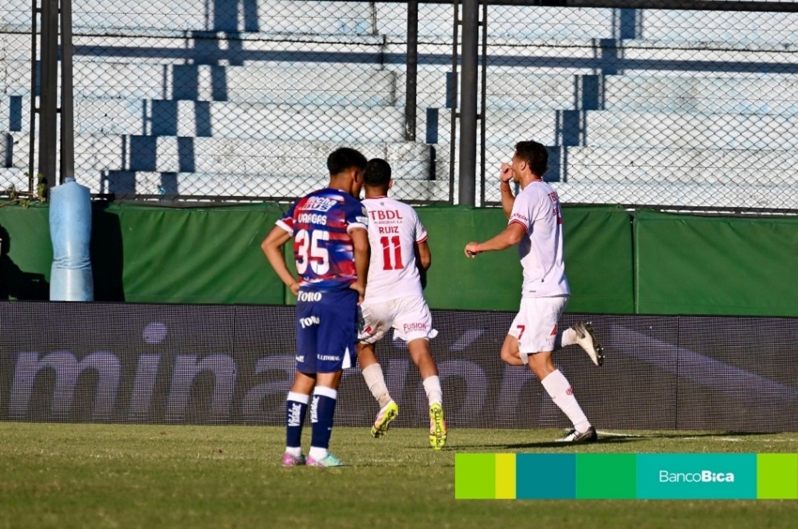 Galería BICA: Unión-Barracas Central