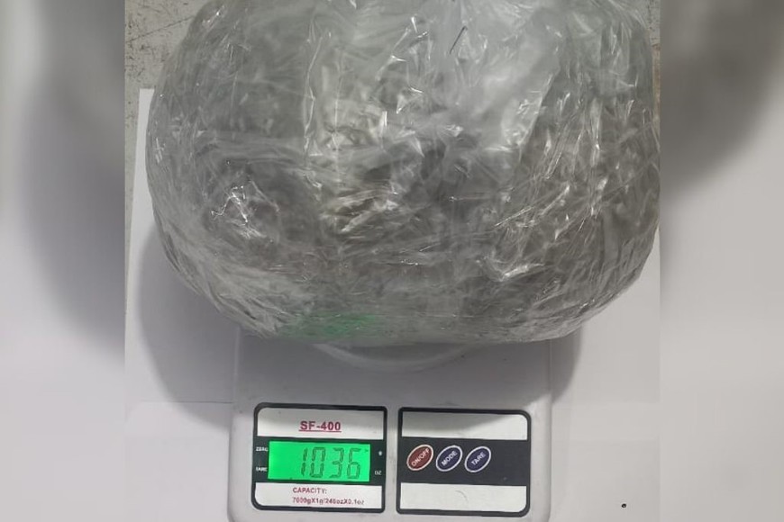 El material incautado será peritado para confirmar su composición y peso.