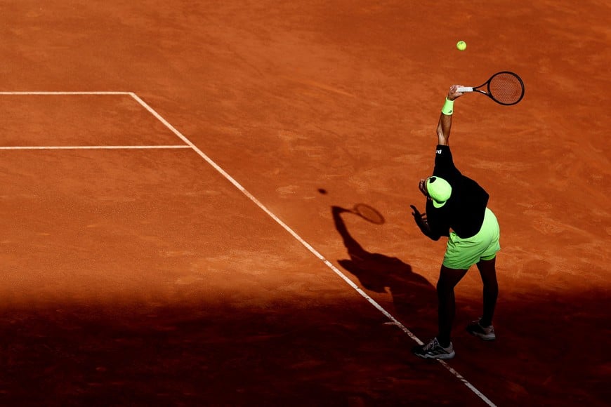 Tennis - Madrid Open - Park Manzanares, Madrid, Spain - April 29, 2025
Argentina's Francisco Cerundolo in action during his round of 16 match against Germany's Alexander Zverev REUTERS/Violeta Santos Moura