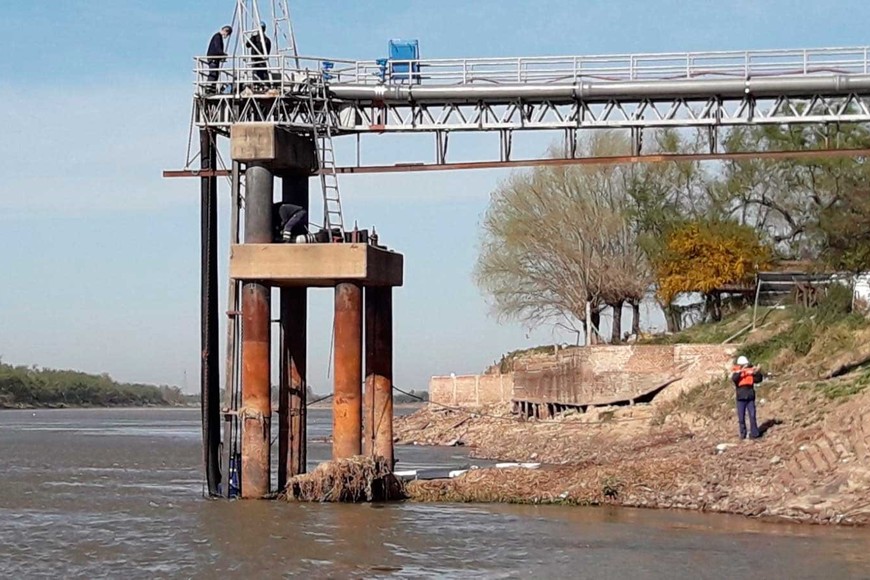 La toma en el río Colastiné.