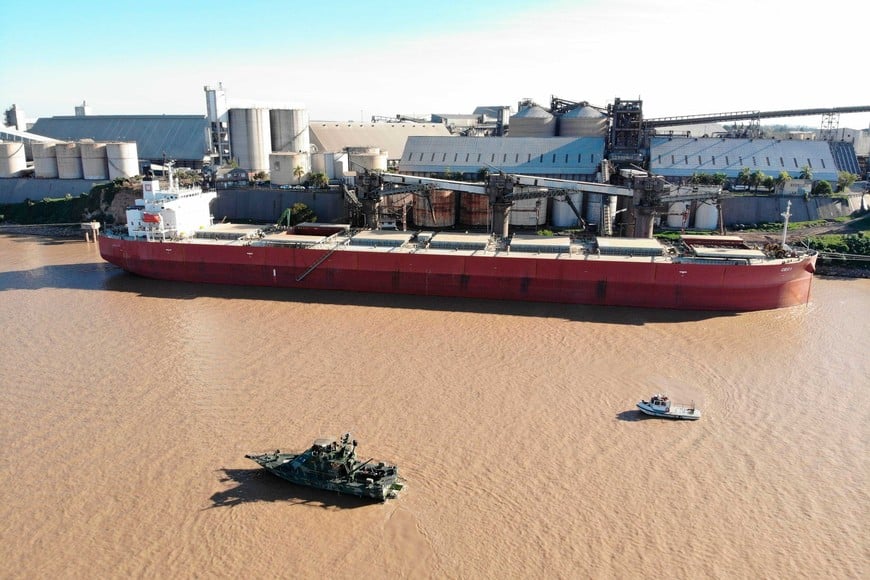 El buque que quedó envuelto en el hecho. Foto: Marcelo Manera