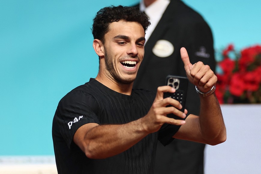 Tennis - Madrid Open - Park Manzanares, Madrid, Spain - May 1, 2025
Argentina's Francisco Cerundolo reacts after winning his quarter final match against Czech Republic's Jakub Mensik REUTERS/Isabel Infantes