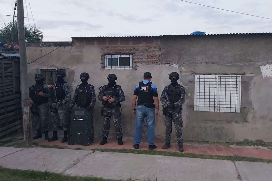 Para las requisas se contó con la colaboración de los grupos de irrupción de las Unidades Regionales XI y XV.