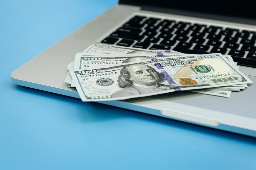 Dólares | Impuestos | Imagen ilustrativa