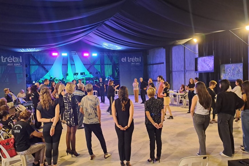 La “Milonga Federal”, tuvo lugar en el galpón del ferrocarril, que el municipio restauró por fuera y por dentro.