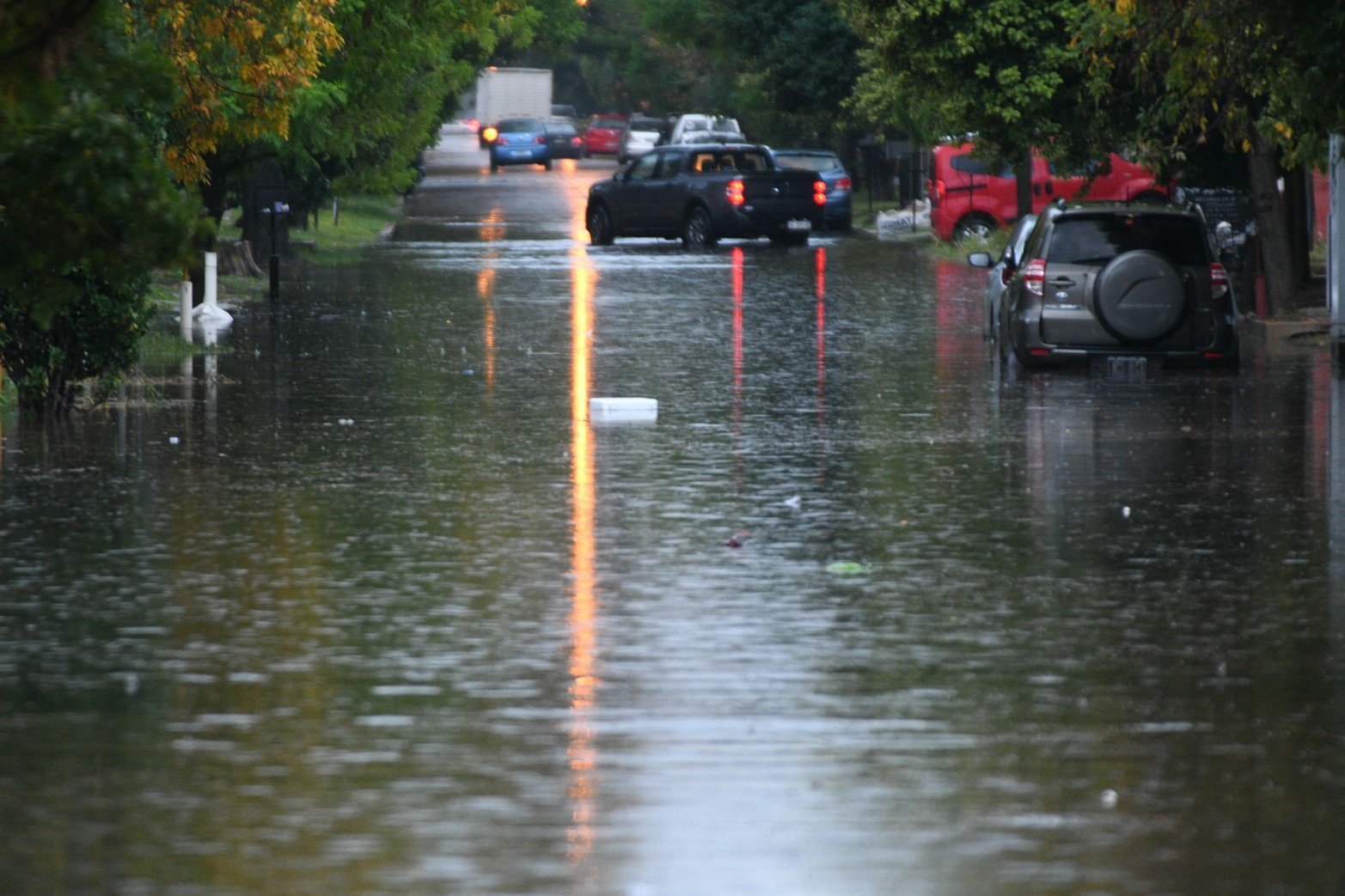 La intensa lluvia complicó el martes en Santa Fe.  