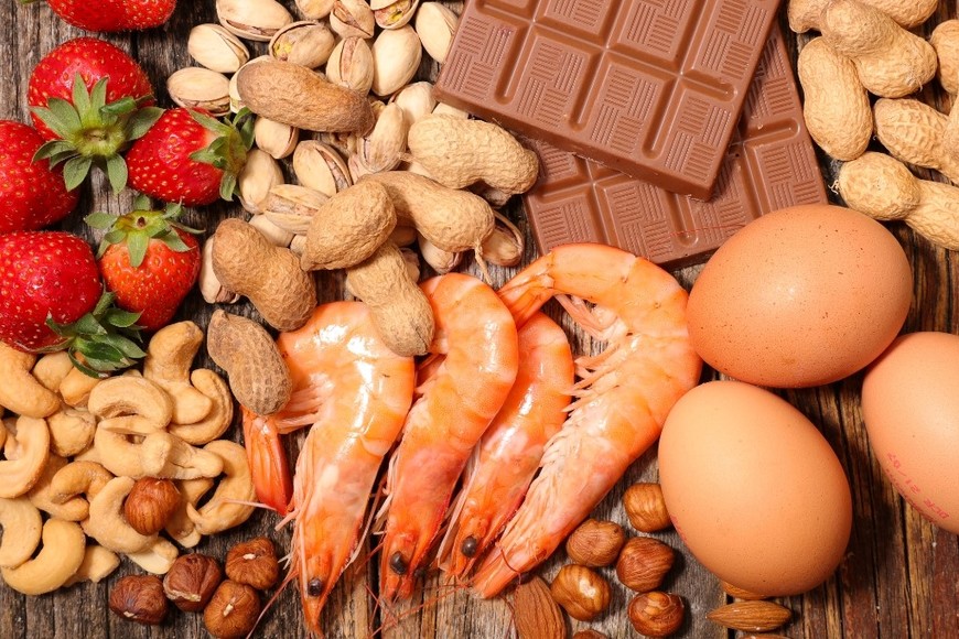 Huevo, maní, gluten y otros ingredientes deben ser claramente identificados.