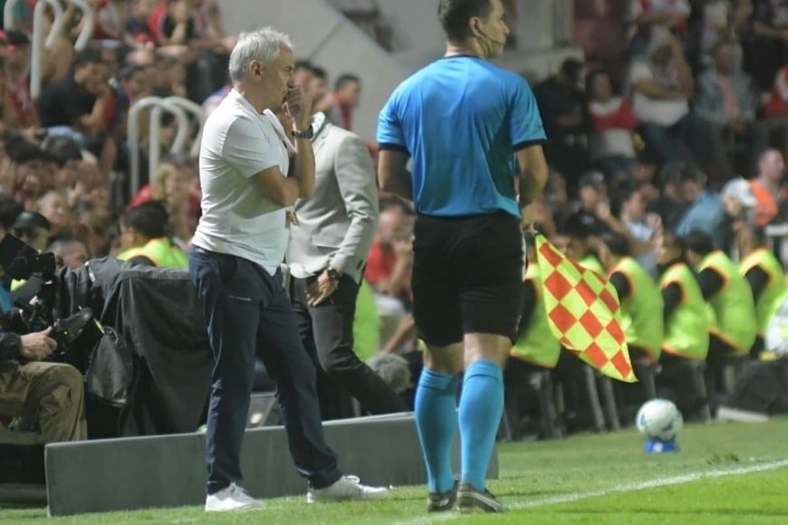 Leonardo Madelón | Unión-Palestino | Copa Sudamericana Fecha 4 | Estadio 15 de Abril. Foto: Manuel Fabatía