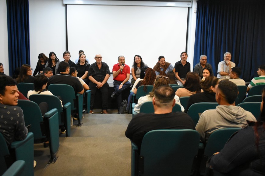 Representantes sindicales acompañaron el ingreso.