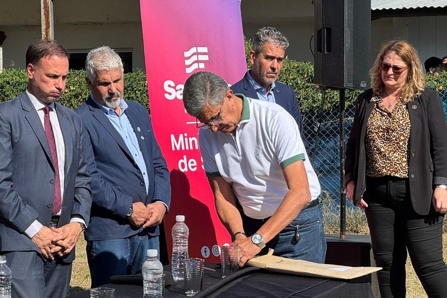 Con una inversión oficial de $11.925.778.923,94 y un plazo de ejecución de 540 días, la obra permitirá duplicar la superficie del edificio, modernizar sus instalaciones y fortalecer la red sanitaria provincial.