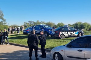 Personal policial preservó la escena a la espera de la llegada de los peritos.