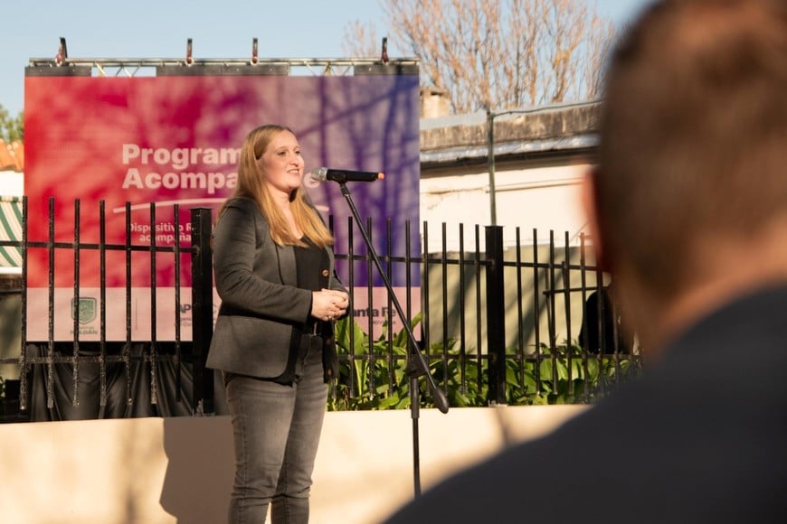 El equipo estará conformado por tres psicólogos, una psiquiatra, un médico clínico, un trabajador social, dos acompañantes terapéuticos a los que se sumarán seis talleristas.