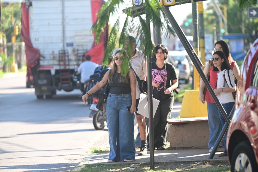 En medio del conflicto, siempre los afectados son miles de usuarios.