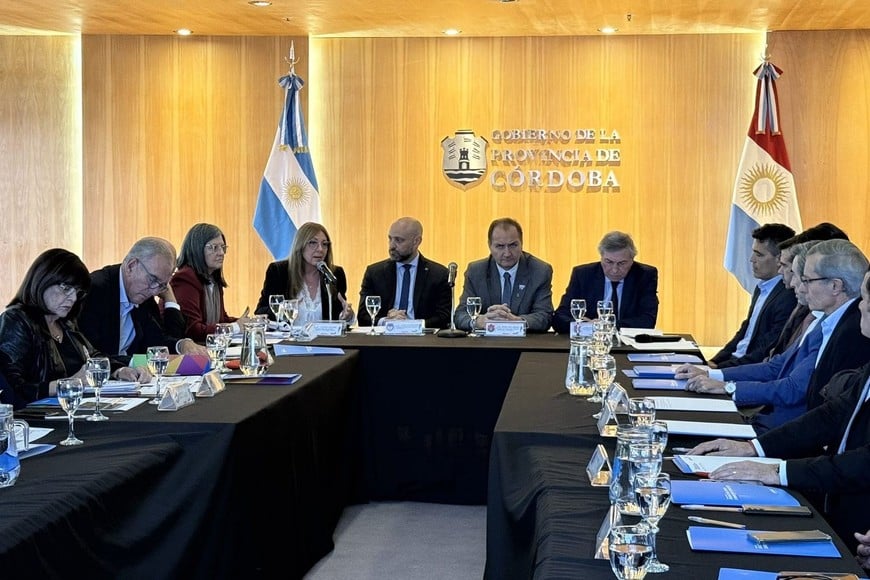 La reunión se llevó adelante en la vecina provincia.