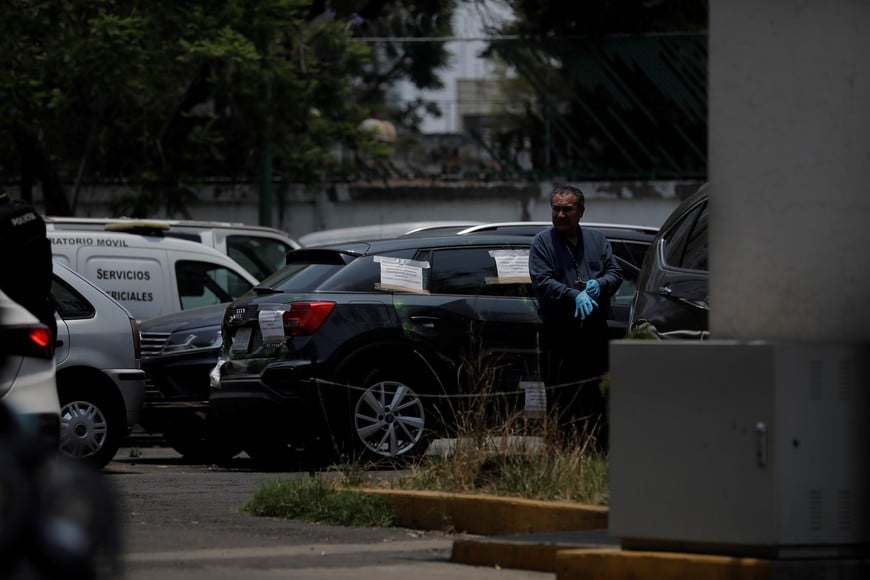 (250520) -- CIUDAD DE MEXICO, 20 mayo, 2025 -- Imagen del 20 de mayo de 2025 del vehículo en el que se encontraba Ximena Guzmán, secretaria particular de la jefa de Gobierno de la Ciudad de México, Clara Brugada, al momento de un ataque, en la Ciudad de México, capital de México, el 20 de mayo de 2025. En un ataque directo fueron asesinados la mañana del martes dos colaboradores cercanos de la jefa de Gobierno de la Ciudad de México, Clara Brugada: su secretaria particular, Ximena Guzmán, y su asesor, José Muñoz. (Xinhua/Str) (jg) (ra) (ce)