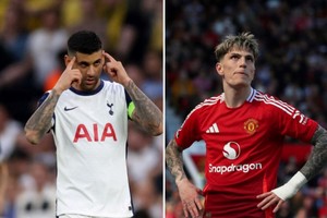 Cristian Romero y Alejandro Garnacho. Crédito: Reuters