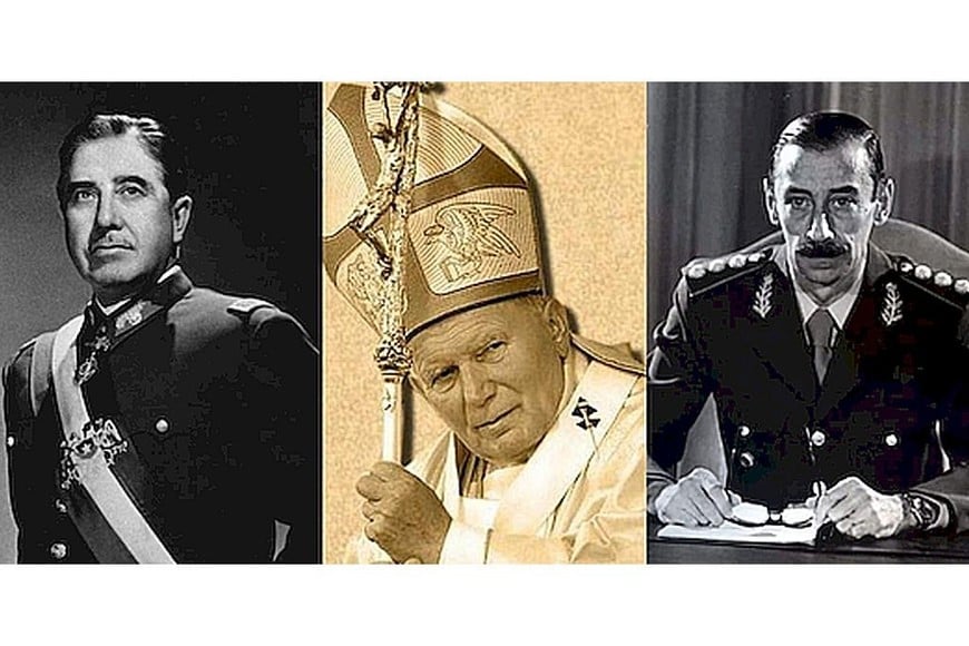 De izquierda a derecha: Augusto Pinochet Ugarte, Karol Wojtyla (papa Juan Pablo II) y Jorge Rafael Videla.