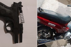 El arma utilizada en el asalto fue incautada por el personal policial.