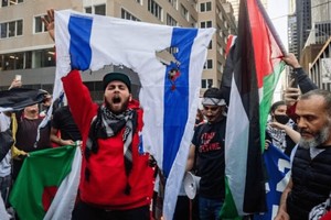Desde Israel, el autor recuerda que los principales dirigentes palestinos siempre inculcaron el relato de la Nakba, fomentando el odio contra el "enemigo al que hay que eliminar" y nunca aprovecharon genuinamente las oportunidades que les brindó la ONU.