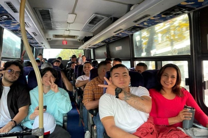Víctimas del bus se tomaron fotografía antes de la tragedia.