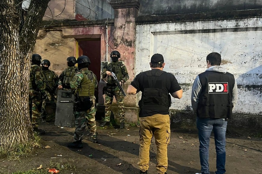 Una tarjeta con la que se habrían cometido estafas reiteradas fue la pista que siguieron los investigadores.