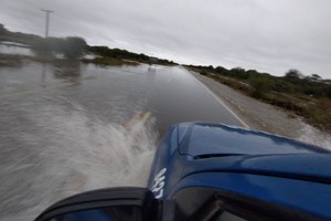 Colonia Durán: cayeron 300 mm y provocaron evacuaciones y cortes parciales de rutas