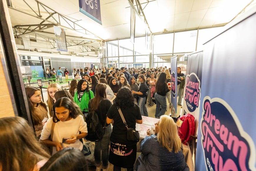 Dream Travel celebró junto a 250 chicas.