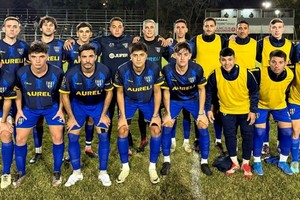 Centenario goleó 4 a 0 a Independiente de Bigand en San José de la Esquina. Foto: Archivo