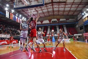 Unión completó cinco temporadas consecutivas en la máxima categoría del básquet argentino.