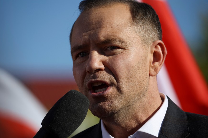 Polish presidential candidate Karol Nawrocki, backed by the main opposition Law and Justice (PiS) party, speaks during his final rally, ahead of the second round of presidential election, in Biala Podlaska, Poland, May 30, 2025. REUTERS/Kacper Pempel