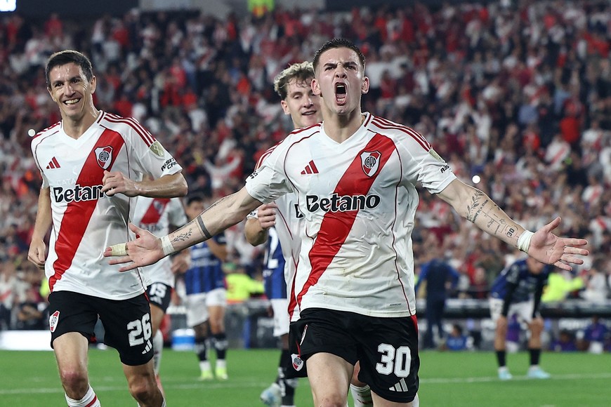 Soccer Football - Copa Libertadores - Group Stage - River Plate v Independiente del Valle - Estadio Mas Monumental, Buenos Aires, Argentina - May 15, 2025
River Plate's Franco Mastantuono celebrates scoring their third goal REUTERS/Agustin Marcarian