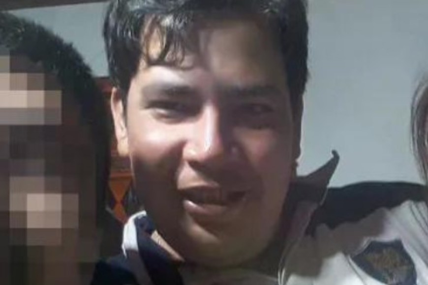 Armado, Gabriel Fernando Danielo se atrincheró en el local.