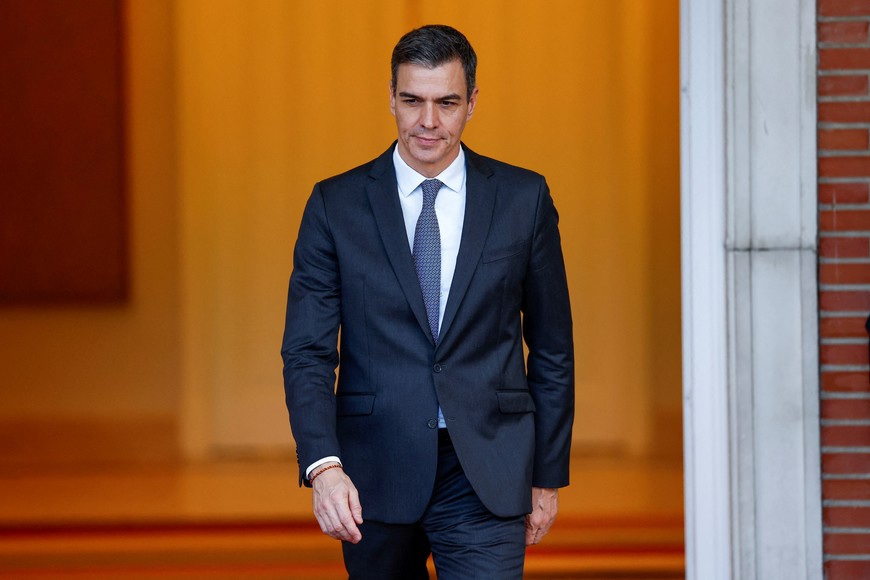 Spanish Prime Minister Pedro Sanchez meets with NATO Secretary General Mark Rutte (not pictured) at Moncloa Palace in Madrid, Spain, January 27, 2025. REUTERS/Juan Medina