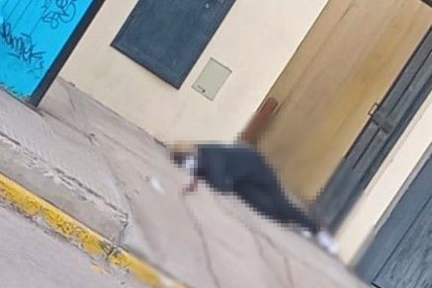 La víctima recibió al menos tres disparos.