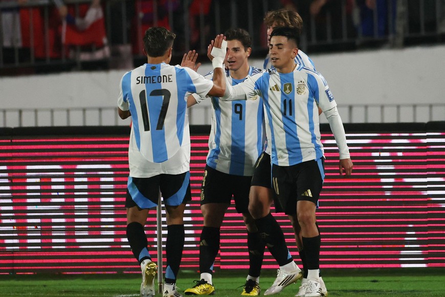 Argentina se floreó un tiempo y sufrió sin necesidad en el otro. Foto: Reuters