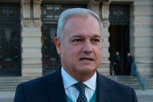 Farías dijo que está muy cerca el acuerdo por el reglamento que utilizará la convención. Foto: Manuel Fabatia