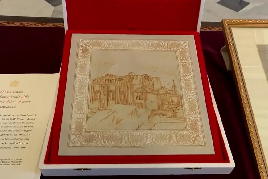 Símbolos de acercamiento diplomático.