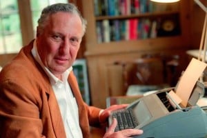 Para sus obras, Forsyth se inspiró en su propia vida.