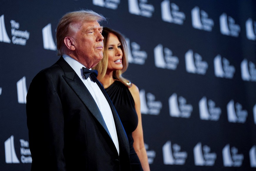 U.S. President Donald Trump and First Lady Melania Trump attend "Les Miserables" opening night at the Kennedy Center in Washington, D.C., U.S., June 11, 2025. REUTERS/Kent Nishimura REFILE - QUALITY REPEAT