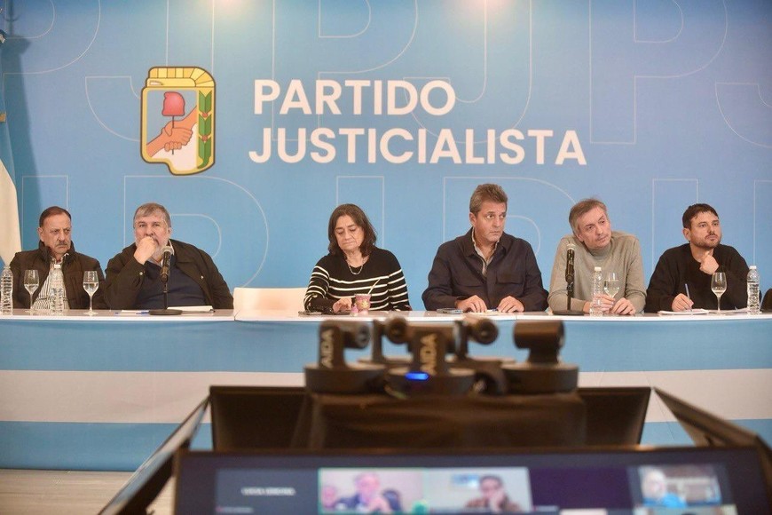 Los máximos dirigentes del PJ se reunieron para apoyar a la ex presidente.