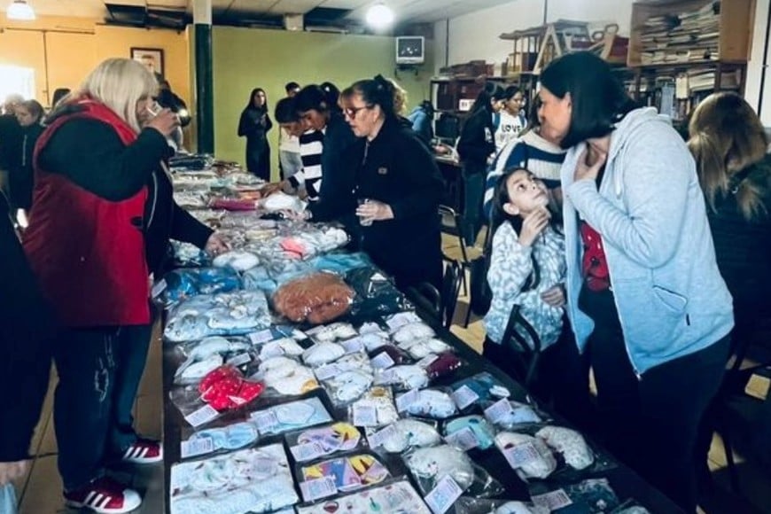 Presentación del proyecto, en biblioteca Savino.